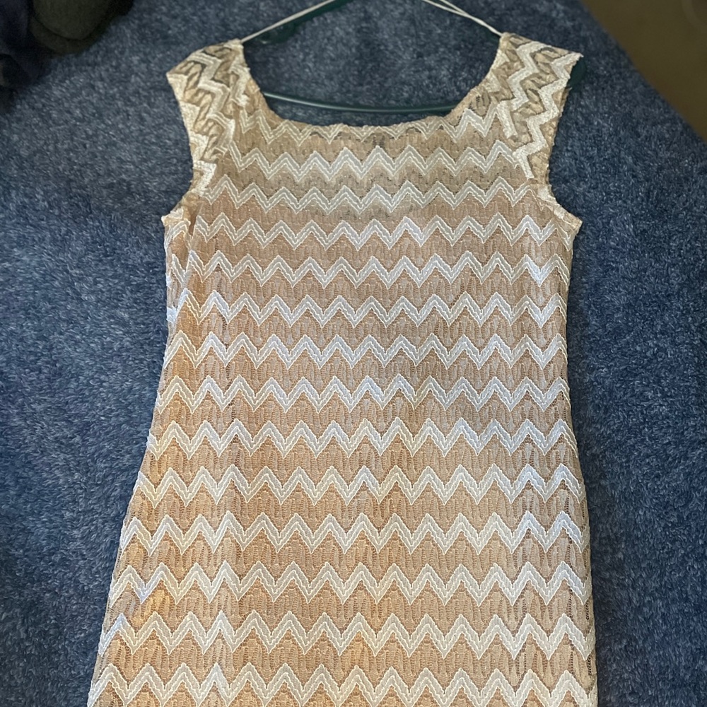 Sleeveless dress